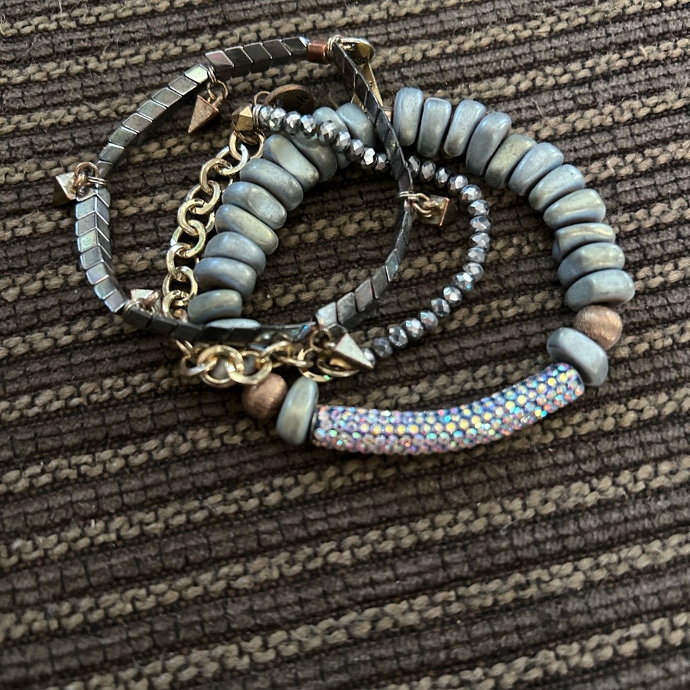 Erimish gunmetal and iridescent Beaded Bracelet Set